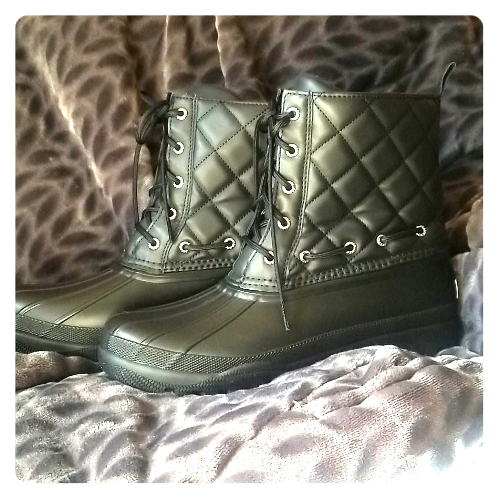 Sperry Duck Boots Size 9